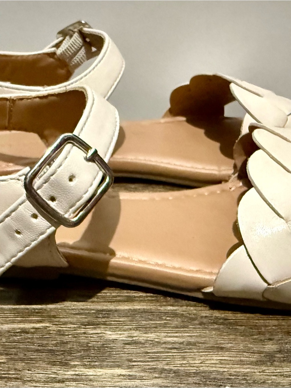 Old Navy Girls White Braided Sandals Ankle Strap Summer Shoes - Picture 4 of 4